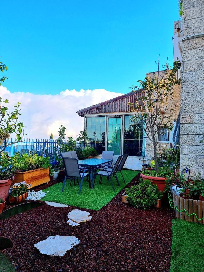 Homestay Pleasant Cozy Sunny With Garden